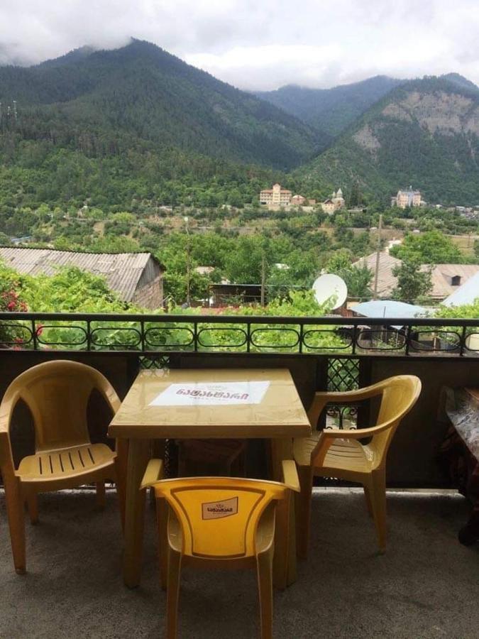 Achela'S Guesthouse 博尔若米 外观 照片